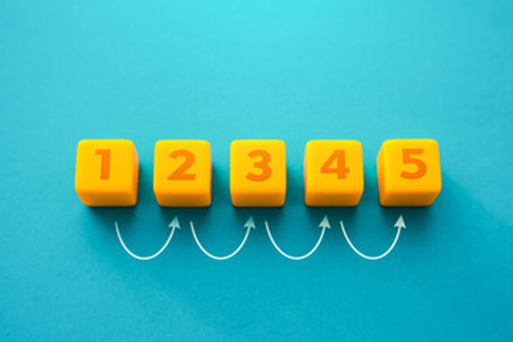 678